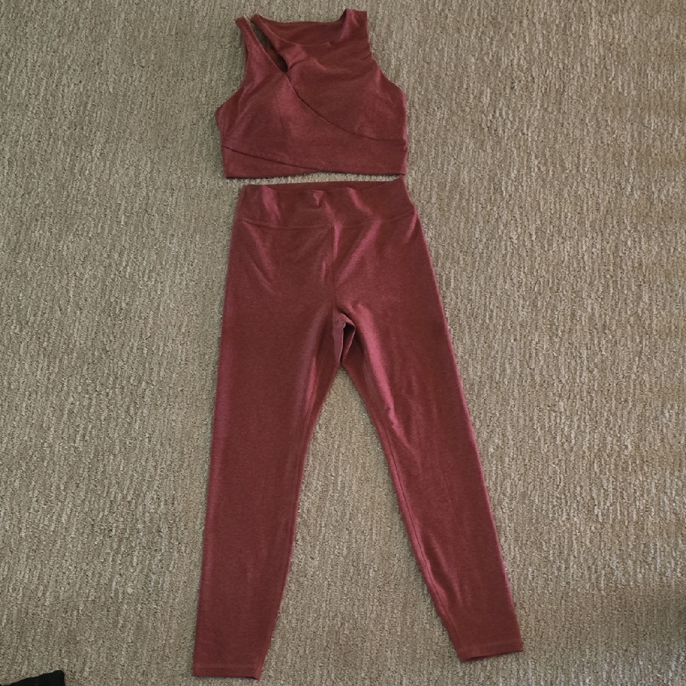 Old Navy Women's Burnt Orange Cloud Yoga Set